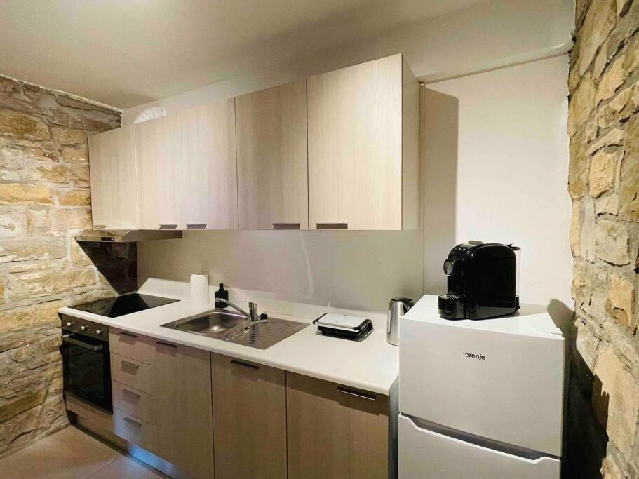 Santomas Apartments Smarje  Bagian luar foto