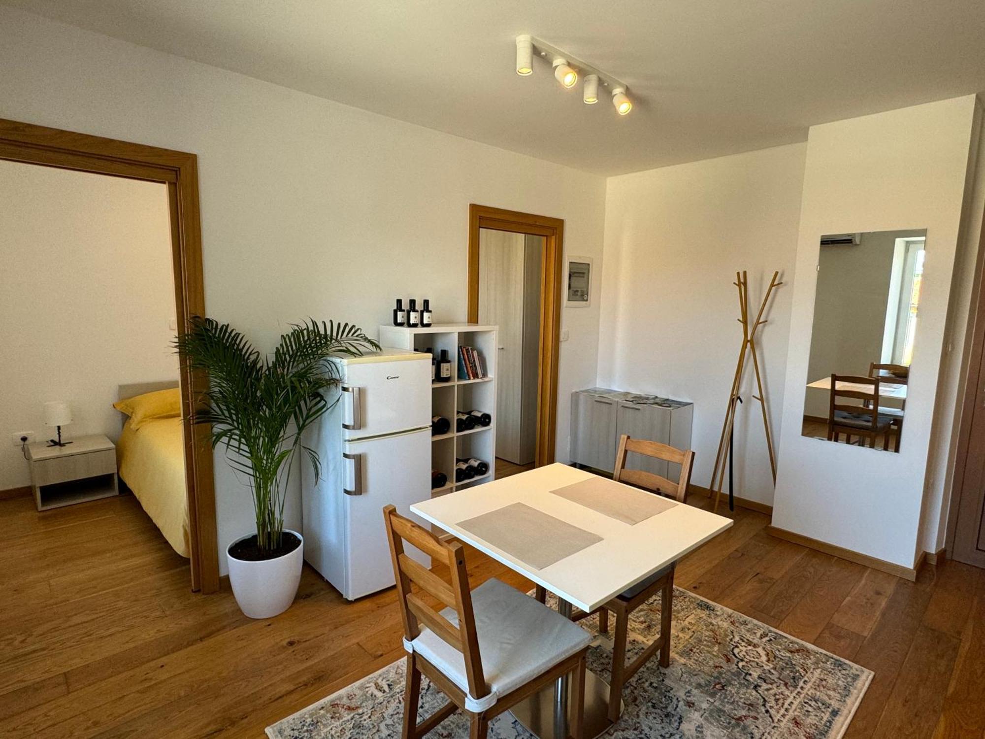 Santomas Apartments Smarje  Bagian luar foto